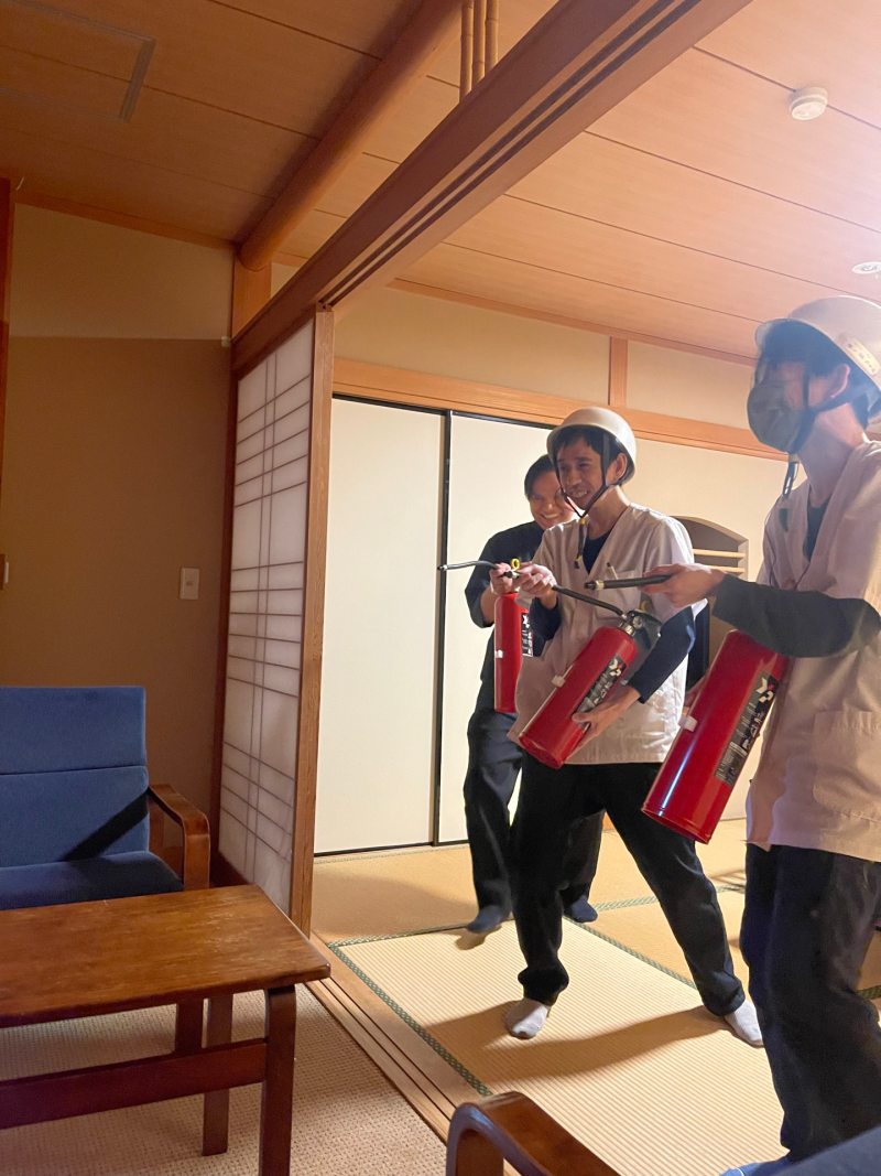 初期消火開始！「消すぞー」